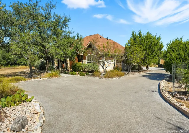 Photo 2 of Sale Pending at 123 Coneflower, Spring Branch, TX 78070 | MLS# 1916995 | Listing updated on 2025-11-07