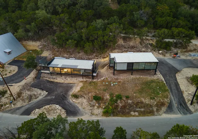 Photo 2 of Single family home for sale at 1645 W Trail Pass Dr, Canyon Lake, TX 78133 | MLS# 1917000 | Listing updated on 2026-04-20