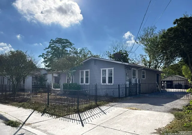 Photo 3 of Sale Pending at 520 Pyron, San Antonio, TX 78214 | MLS# 1917005 | Listing updated on 2026-02-02