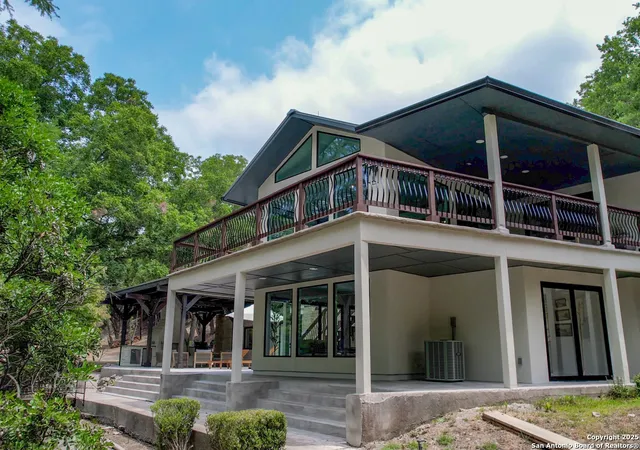 Photo 3 of Single family home for sale at 2865 Edgegrove, Canyon Lake, TX 78133 | MLS# 1917048 | Listing updated on 2025-11-01