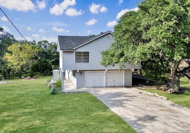 Photo 2 of Sale Pending at 1239 Amanda, Canyon Lake, TX 78133 | MLS# 1917052 | Listing updated on 2026-02-01