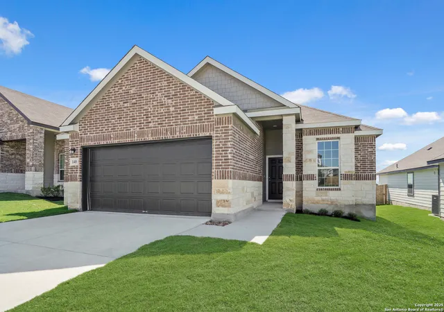Photo 1 of Sale Pending at 140 Duck Trl, San Antonio, TX 78212 | MLS# 1917066 | Listing updated on 2026-04-28