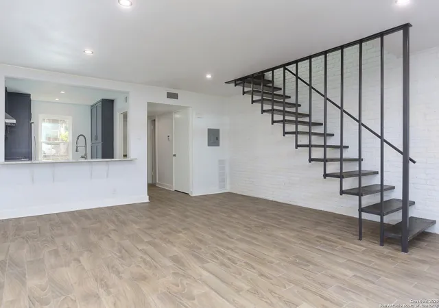 2nd image of 112 Ruelle Lane #112, San Antonio, TX 78209 | MLS# 1917125