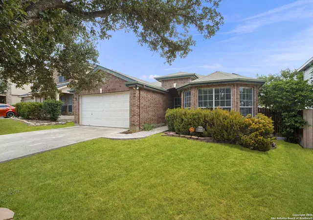Photo 2 of Sale Pending at 9006 Granberry Pass, Universal City, TX 78148 | MLS# 1917141 | Listing updated on 2025-12-03