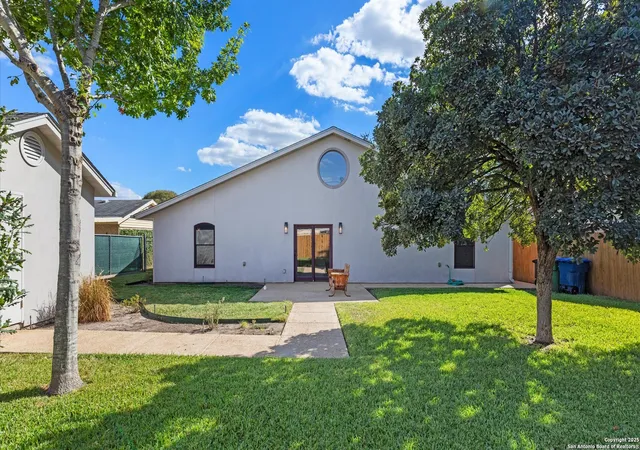 Photo 3 of Sale Pending at 347 Leff, San Antonio, TX 78221 | MLS# 1917147 | Listing updated on 2025-10-30