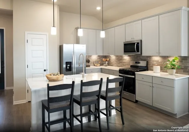 3rd image of 1615 Bartlett Square, New Braunfels, TX 78130 | MLS# 1917148
