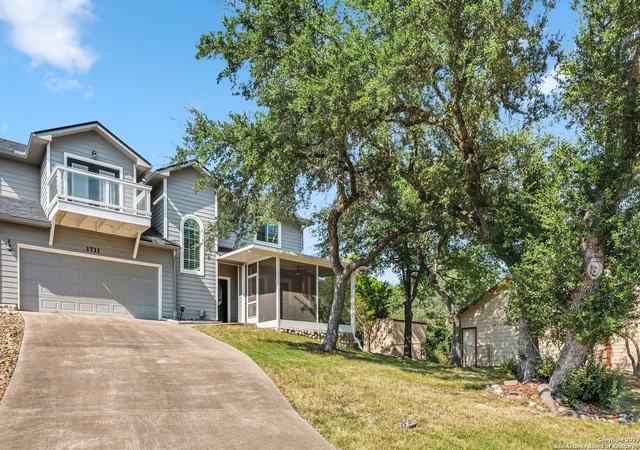 Photo 2 of Single family home for sale at 1711 Lake, Canyon Lake, TX 78133 | MLS# 1917149 | Listing updated on 2025-12-20