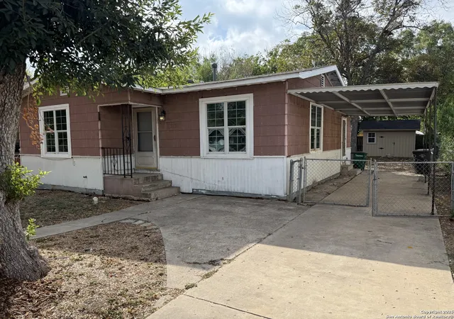 Photo 3 of Sale Pending at 122 Mascasa, San Antonio, TX 78237 | MLS# 1917254 | Listing updated on 2026-03-13