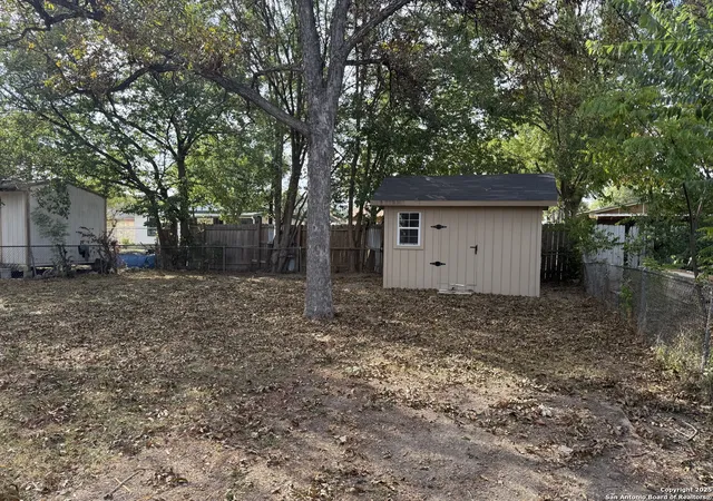 Photo 4 of Sale Pending at 122 Mascasa, San Antonio, TX 78237 | MLS# 1917254 | Listing updated on 2026-03-13