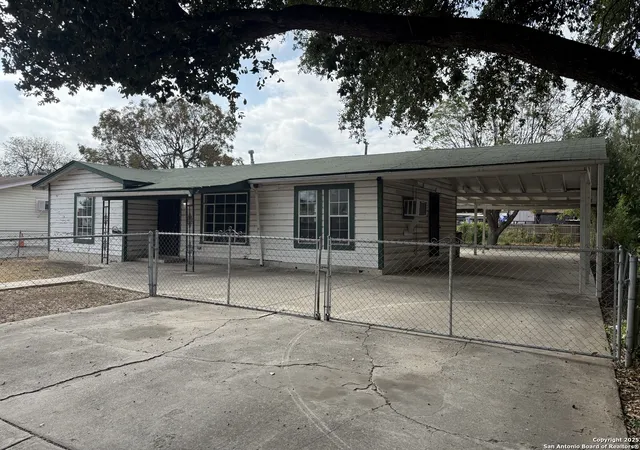Photo 2 of Sale Pending at 910 Menefee, San Antonio, TX 78237 | MLS# 1917257 | Listing updated on 2025-12-04