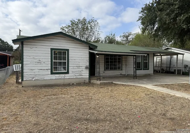 Photo 1 of Sale Pending at 910 Menefee, San Antonio, TX 78237 | MLS# 1917257 | Listing updated on 2025-12-04