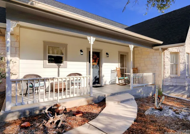3rd image of 8 Ironwood Ln, Wimberley, TX 78676 | MLS# 1917351