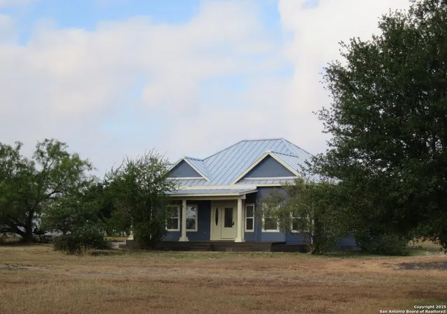 1st image of 377 County Road 444, Hondo, TX 78861 | MLS# 1917361