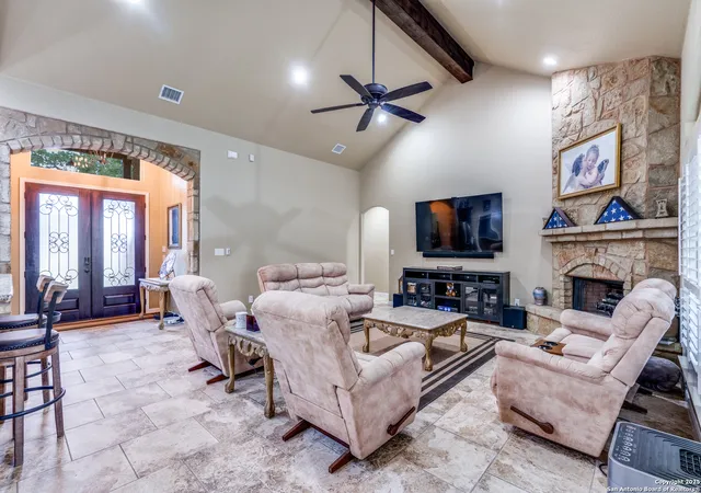 Photo 3 of Sale Pending at 109 Bobcat Bnd, La Vernia, TX 78121 | MLS# 1917363 | Listing updated on 2026-03-25