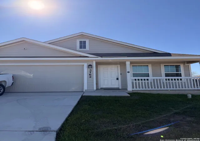 Photo 2 of Sale Pending at 5762 Sunset Pt, San Antonio, TX 78242 | MLS# 1917416 | Listing updated on 2026-02-05