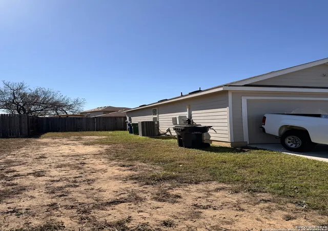Photo 3 of Sale Pending at 5762 Sunset Pt, San Antonio, TX 78242 | MLS# 1917416 | Listing updated on 2026-02-05