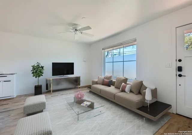 Photo 3 of Sale Pending at 1722 Lee, New Braunfels, TX 78130 | MLS# 1917447 | Listing updated on 2026-03-24