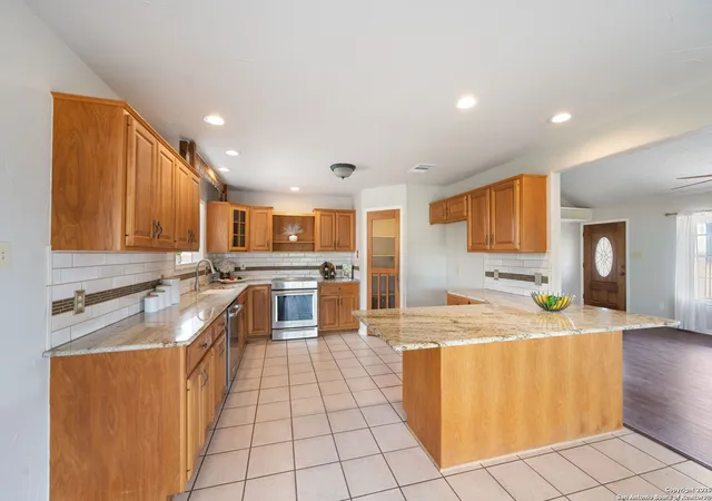Photo 4 of Sale Pending at 250 County Rd 474, Castroville, TX 78009 | MLS# 1917454 | Listing updated on 2026-02-21