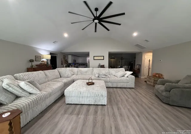 Photo 3 of Single family home for sale at 1116 S 2Nd, Floresville, TX 78114 | MLS# 1917517 | Listing updated on 2025-11-02