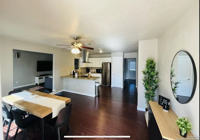 Photo 2 of Single family home for sale at 2007 Lamar, San Antonio, TX 78202 | MLS# 1917525 | Listing updated on 2025-11-18
