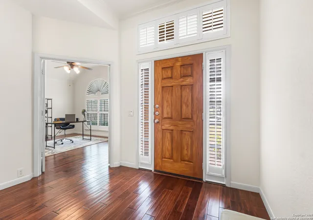 Photo 4 of Sale Pending at 1515 Lookout Pt, San Antonio, TX 78260 | MLS# 1917577 | Listing updated on 2025-11-28