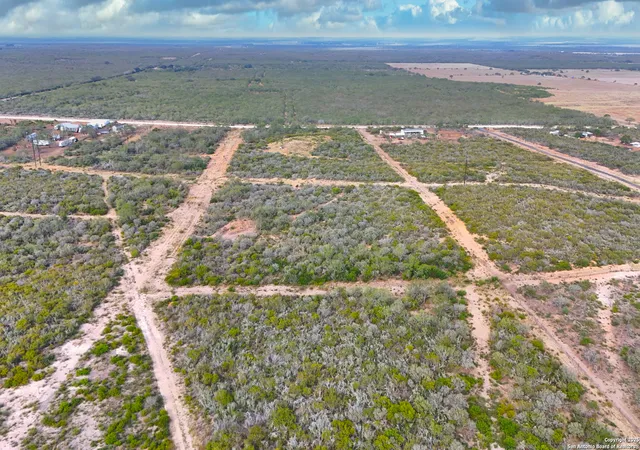 3rd image of 291 County Road 1670, Moore, TX 78057 | MLS# 1917606