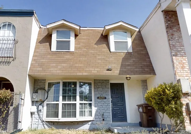 Photo 2 of Single family home for sale at 7041 Glen Mist, San Antonio, TX 78239 | MLS# 1917611 | Listing updated on 2025-11-03