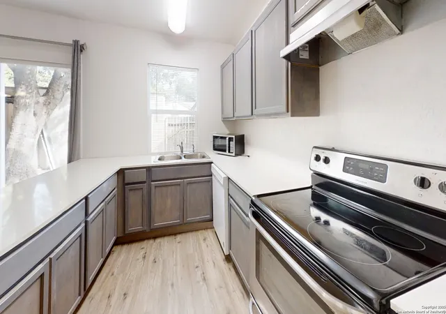Photo 3 of Single family home for sale at 7041 Glen Mist, San Antonio, TX 78239 | MLS# 1917611 | Listing updated on 2025-11-03