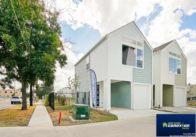 Photo 1 of Single family home for sale at 310 W Evergreen St #111, San Antonio, TX 78212 | MLS# 1917619 | Listing updated on 2025-11-29
