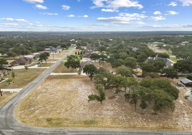 2nd image of 108 Bucks Ln, La Vernia, TX 78121 | MLS# 1917635