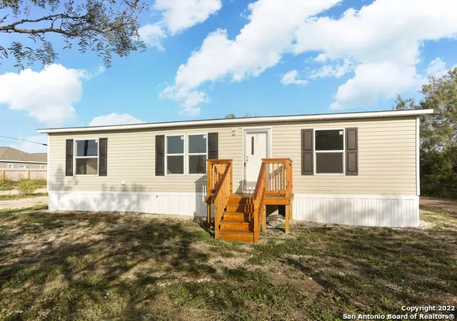 Photo 3 of Manufactured home for sale at 5073 Abbott Rd, Saint Hedwig, TX 78152 | MLS# 1917659 | Listing updated on 2026-04-16