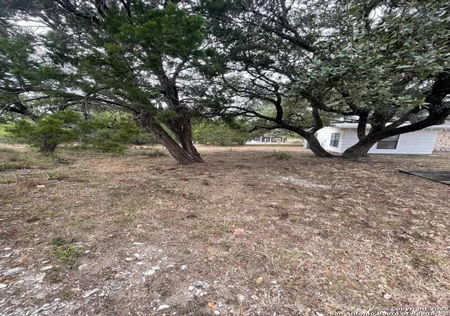 Photo 1 of Land for sale at 691 Canyon Circle, Canyon Lake, TX 78133 | MLS# 1917675 | Listing updated on 2025-11-06