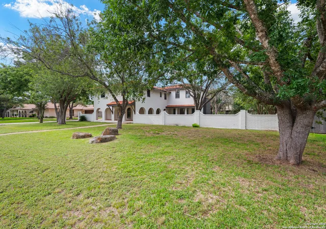 Photo 1 of Single family home for sale at 520 Sagecrest Dr, Hollywood Park, TX 78232 | MLS# 1917714 | Listing updated on 2025-12-08
