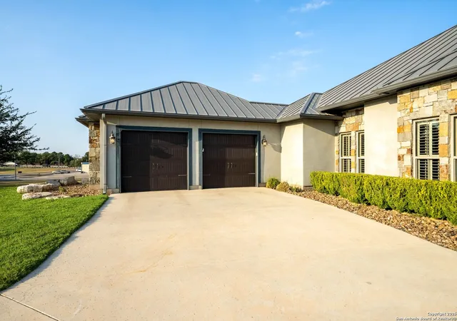 3rd image of 105 Alexandria, La Vernia, TX 78121 | MLS# 1917724
