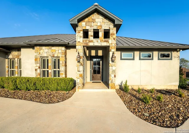 4th image of 105 Alexandria, La Vernia, TX 78121 | MLS# 1917724