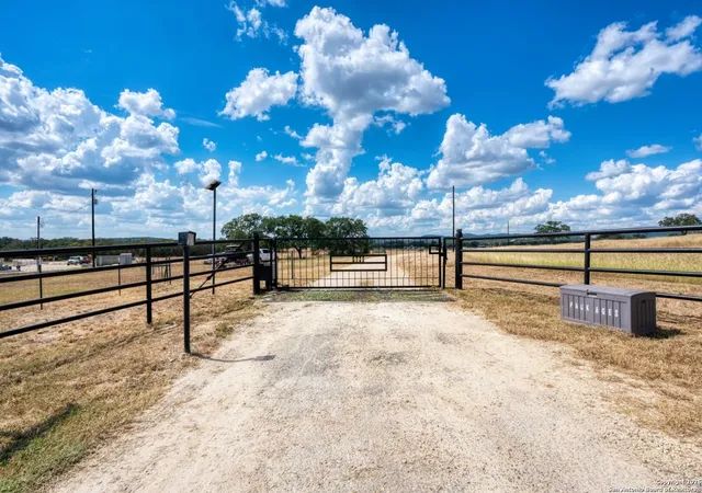 24th image of 261 Watering Hole Trail, Bandera, TX 78003 | MLS# 1917729