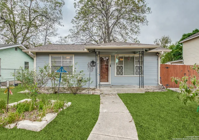 Photo 3 of Single family home for sale at 310 Chipinque, San Antonio, TX 78237 | MLS# 1917742 | Listing updated on 2026-08-12