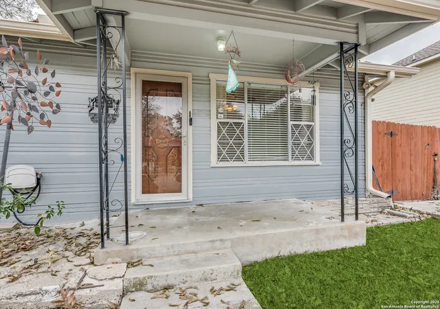 Photo 4 of Single family home for sale at 310 Chipinque, San Antonio, TX 78237 | MLS# 1917742 | Listing updated on 2026-08-12