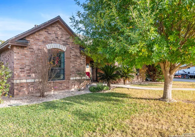 2nd image of 7 Briar Court, Uvalde, TX 78801 | MLS# 1917758