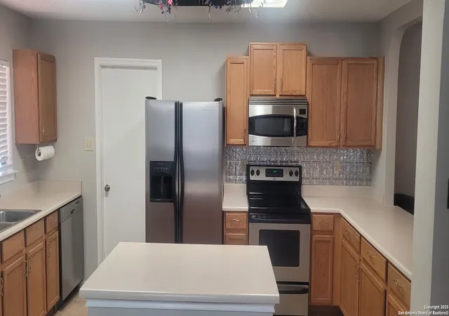 Photo 3 of Single family home for sale at 7006 Raintree, San Antonio, TX 78233 | MLS# 1917760 | Listing updated on 2026-09-14