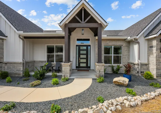 Photo 3 of Single family home for sale at 1032 Clear Water, Helotes, TX 78023 | MLS# 1917804 | Listing updated on 2026-03-04