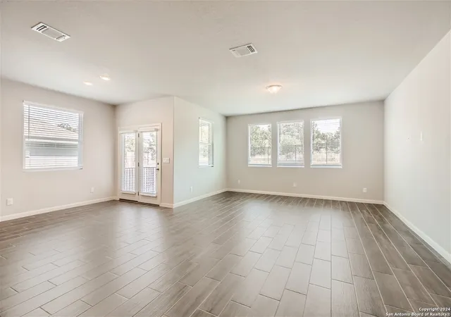Photo 3 of Single family home for sale at 4725 Club Face, San Antonio, TX 78261 | MLS# 1917847 | Listing updated on 2025-11-03