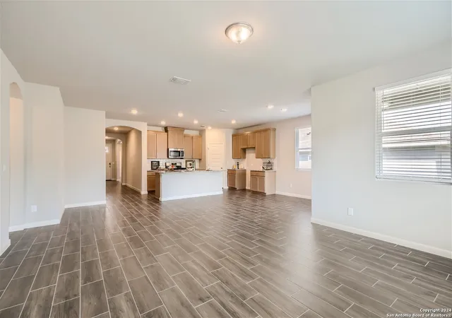 Photo 4 of Single family home for sale at 4725 Club Face, San Antonio, TX 78261 | MLS# 1917847 | Listing updated on 2025-11-03