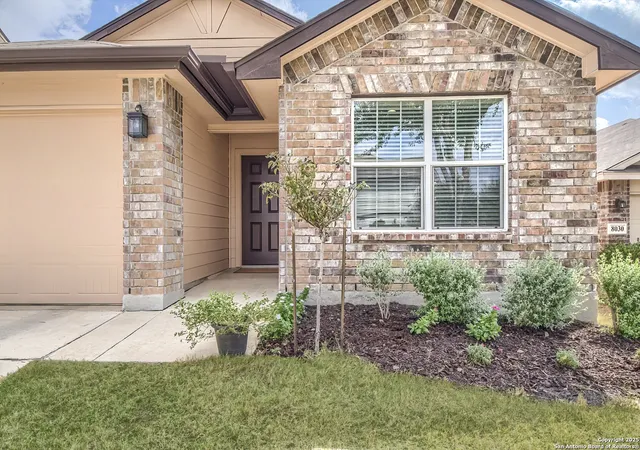 Photo 2 of Sale Pending at 8026 Eclipse Bnd, San Antonio, TX 78252 | MLS# 1917856 | Listing updated on 2025-12-23