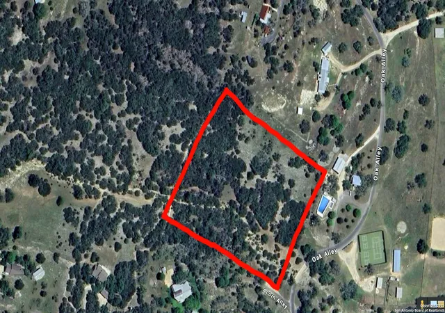 Photo 4 of Land for sale at 0 Acorn Alley, Kerrville, TX 78028 | MLS# 1917880 | Listing updated on 2025-11-04