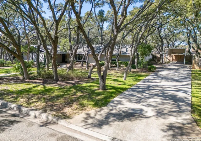 Photo 2 of Sale Pending at 139 Canyon Crk, San Antonio, TX 78232 | MLS# 1917891 | Listing updated on 2026-03-19