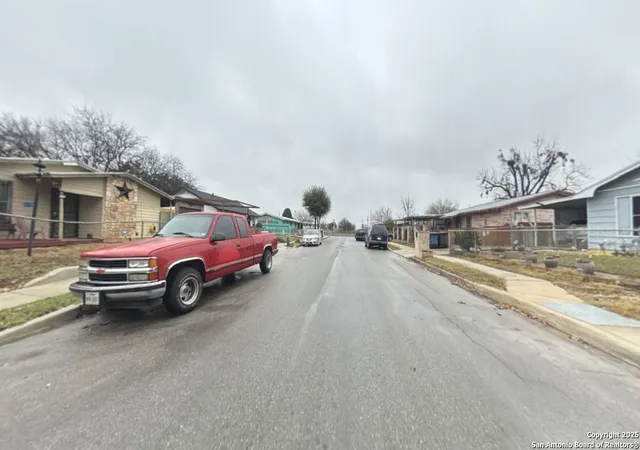Photo 1 of Single family home for sale at 518 Park Grove, San Antonio, TX 78227 | MLS# 1917975 | Listing updated on 2025-11-04