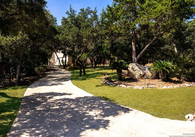 Photo 3 of Sale Pending at 15921 Reyes Rdg, Helotes, TX 78023 | MLS# 1917998 | Listing updated on 2026-02-09