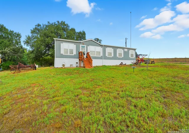 2nd image of 2141 Cr 132, Floresville, TX 78114 | MLS# 1918006
