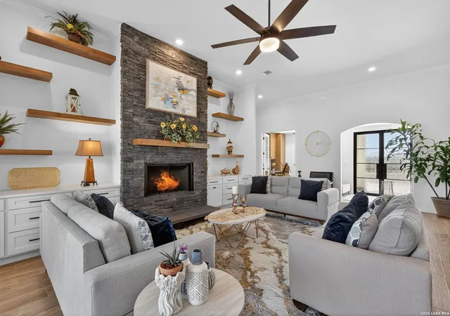 Photo 4 of Single family home for sale at 202 Mystic Shores Blvd, Spring Branch, TX 78070 | MLS# 1918010 | Listing updated on 2026-07-23
